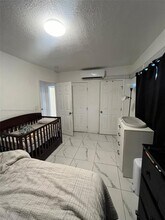 1652 Madison St in Hollywood, FL - Building Photo - Building Photo