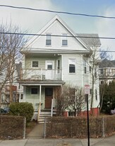 4 Warner St, Unit 1 in Somerville, MA - Building Photo
