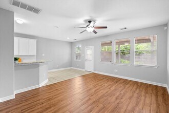 2946 Loganberry Park Ln in Houston, TX - Building Photo - Building Photo