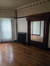 5704 S Indiana Ave in Chicago, IL - Building Photo - Building Photo