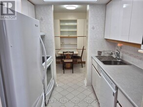 1535 Lakeshore Rd E in Mississauga, ON - Building Photo - Building Photo