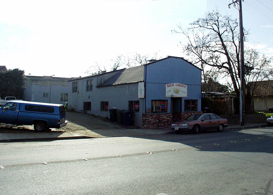 809 W 2nd St in Antioch, CA - Building Photo