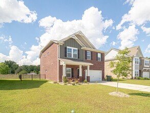 2045 Canadiangeese Dr in Sumter, SC - Building Photo - Building Photo