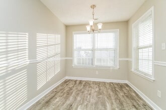 1625 Beaconcrest Cir in Murfreesboro, TN - Foto de edificio - Building Photo