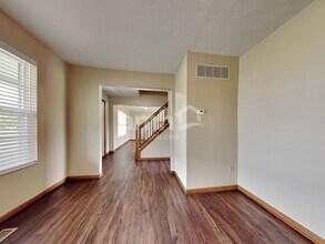 6585 Taylor Trace Ln in Hamilton, OH - Building Photo - Building Photo