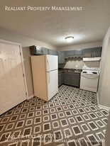 209 Lakeshore Dr in Lexington, KY - Building Photo