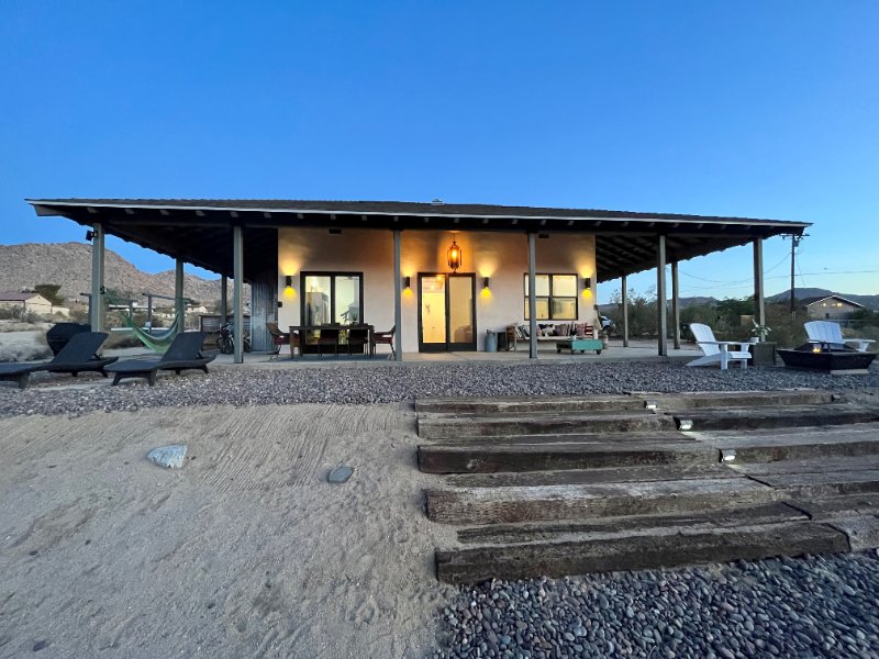 7285 Mt Lassen Ave in Joshua Tree, CA - Foto de edificio