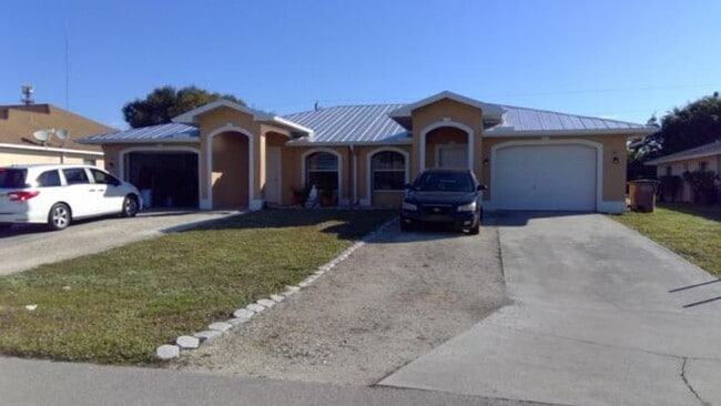 property at 19 SE 23rd Pl