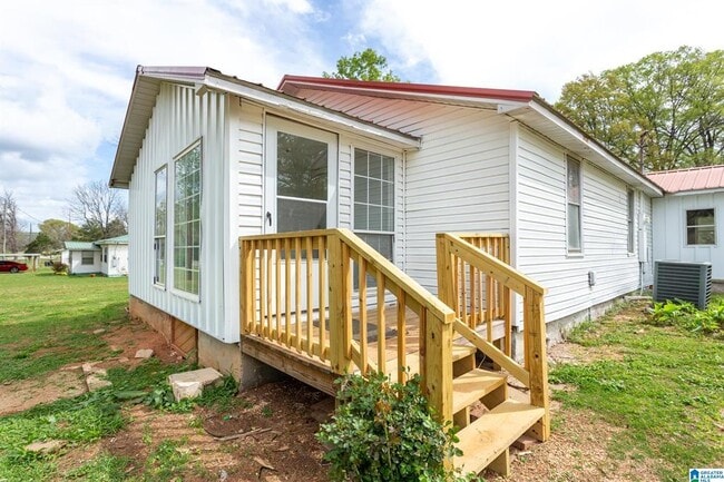 property at 2530 Mudd St