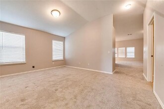 18425 Abierto Dr in Edmond, OK - Foto de edificio - Building Photo