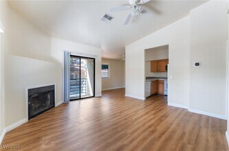 2225 Pine Breeze Ln in Las Vegas, NV - Building Photo - Building Photo