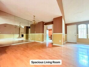 6418 Gladewell Dr in Houston, TX - Building Photo - Building Photo