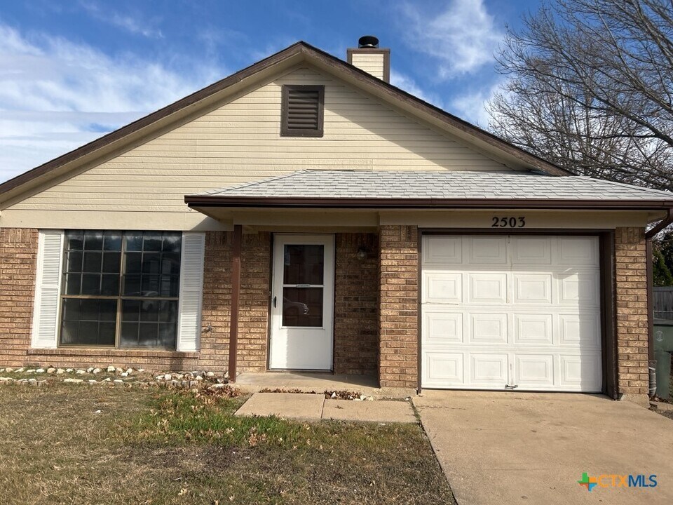2503 Hemlock Dr in Killeen, TX - Building Photo
