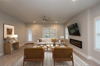347 Enchanted Dr in Enchanted Oaks, TX - Building Photo - Building Photo