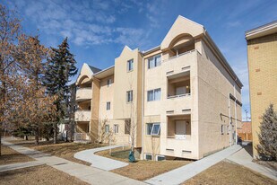 Crescent Heights in Calgary, AB - Building Photo