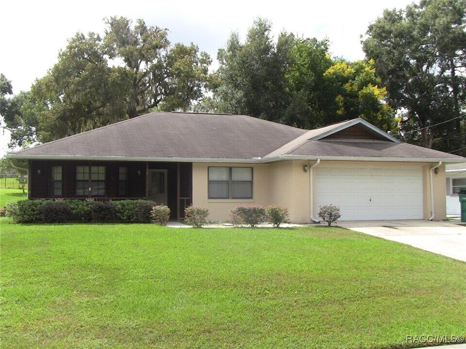 109 Wright St in Inverness, FL - Building Photo