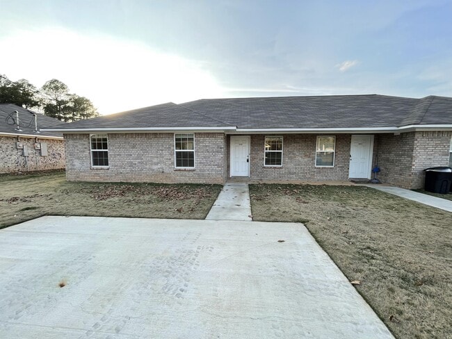 property at 1219 Kirby St