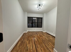 32 Bergen Ave, Unit 1R in Jersey City, NJ - Building Photo - Building Photo