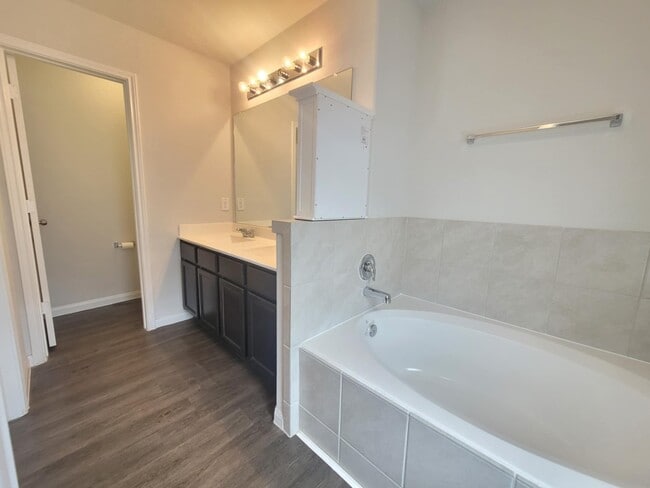 18522 Barwon River Ct