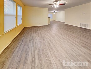 5002 Braden Gate in San Antonio, TX - Foto de edificio - Building Photo