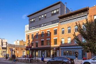 235 Washington St in Hoboken, NJ - Building Photo - Building Photo