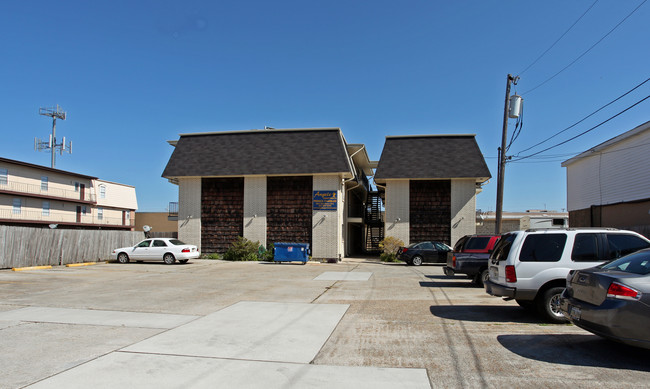 Angele Apartments in Metairie, LA - Building Photo - Building Photo