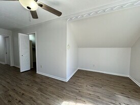 2019 N Thompson St in Conroe, TX - Building Photo