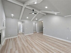 8 Osborne Ln in Bella Vista, AR - Building Photo - Building Photo