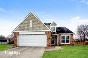 962 Andover Dr in Greenwood, IN - Building Photo