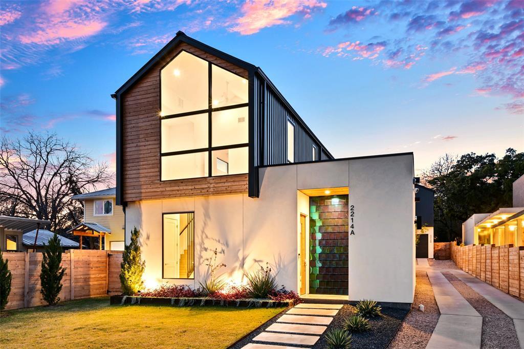 2214 S 3rd St in Austin, TX - Building Photo