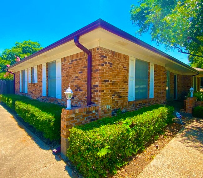 property at 6801 Lancelot Ct