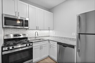 7600 N Sheridan Rd in Chicago, IL - Building Photo - Building Photo