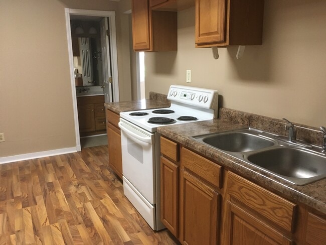 657 Marion Ct in Huntington, WV - Building Photo - Building Photo