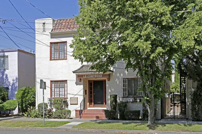 1504 28th St in Sacramento, CA - Foto de edificio - Building Photo