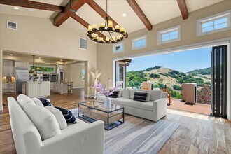 21 Bigleaf Rd in Orinda, CA - Building Photo - Building Photo