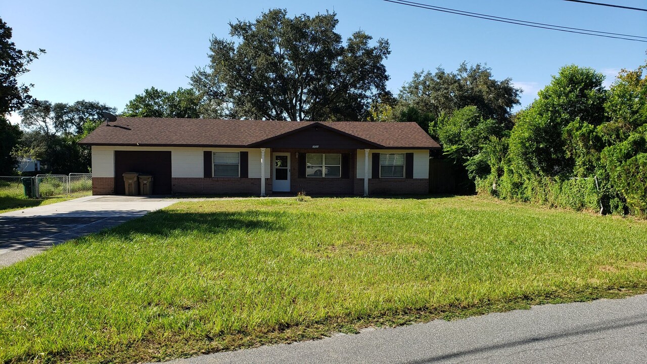 3820 Michigan Ave in Mount Dora, FL - Building Photo