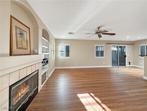 1010 Grand Cerritos Ave in Las Vegas, NV - Building Photo - Building Photo