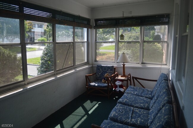 5 Gates Ave in Summit, NJ - Building Photo - Building Photo