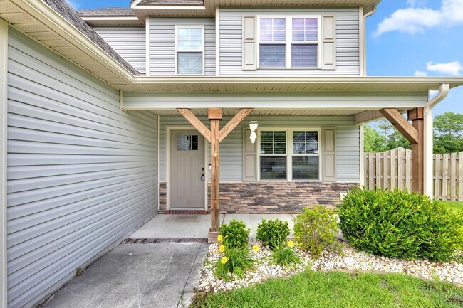 904 Gulf Chase Ct in Sneads Ferry, NC - Building Photo - Building Photo