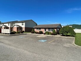 502 Abbie Dr in New Martinsville, WV - Building Photo
