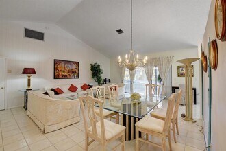 9565 El Clair Ranch Rd in Boynton Beach, FL - Building Photo - Building Photo