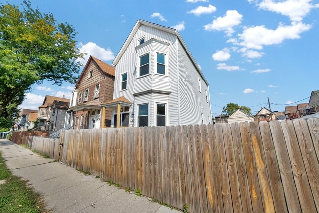 714 W 48th Pl in Chicago, IL - Building Photo - Building Photo