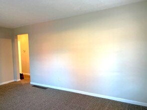 2907 Clays Mill Rd in Lexington, KY - Building Photo - Building Photo