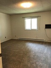910 10th St W in Billings, MT - Foto de edificio - Building Photo