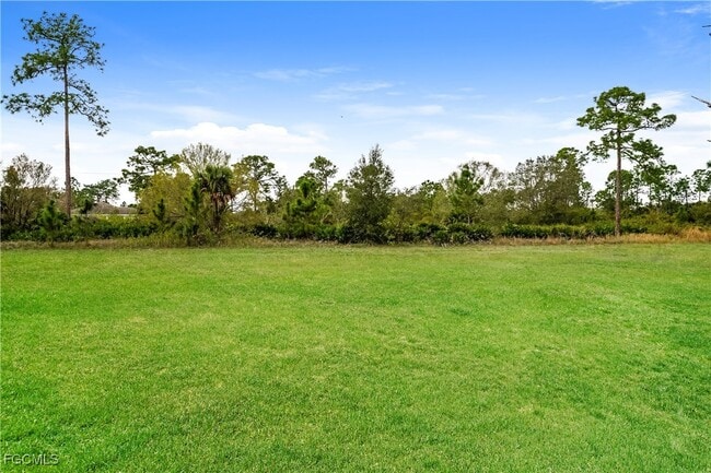 427 Vanetta Dr in Lehigh Acres, FL - Building Photo - Building Photo