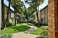 2323 Augusta Dr photo'