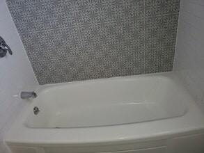 7206 Donnell Pl, Unit D8 in Forestville, MD - Building Photo - Building Photo