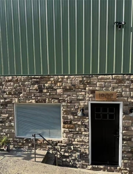 property at 1909 Baldauf St