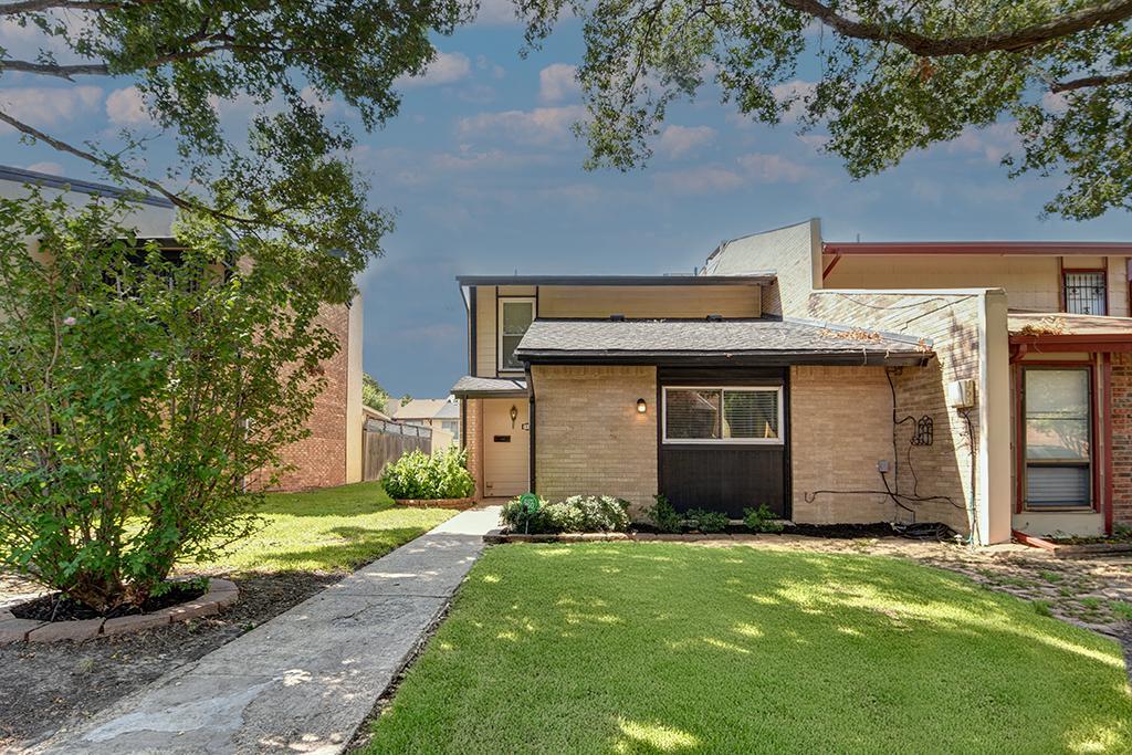 2012 Court Pl in Garland, TX - Building Photo