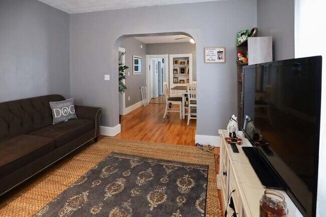 62 Lakewood St in Worcester, MA - Building Photo - Building Photo